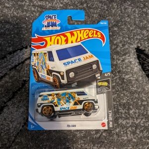 Hot wheels Space Jam Van new